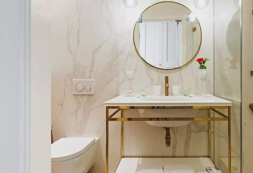 استودیوی سوپریور, Apartamenty Bracka 6