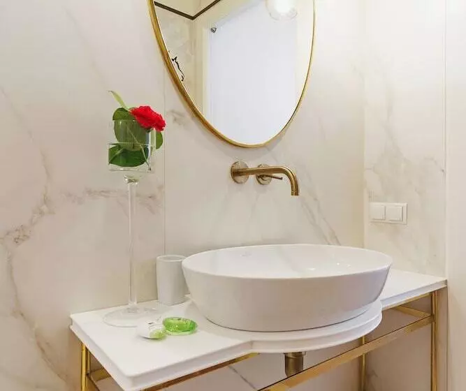 استودیوی لوکس, Apartamenty Bracka 6