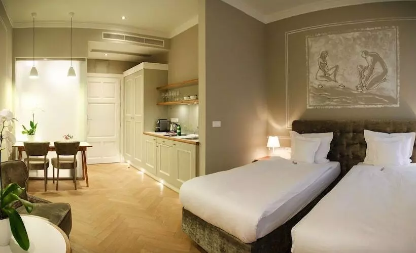 استودیوی لوکس, Apartamenty Bracka 6