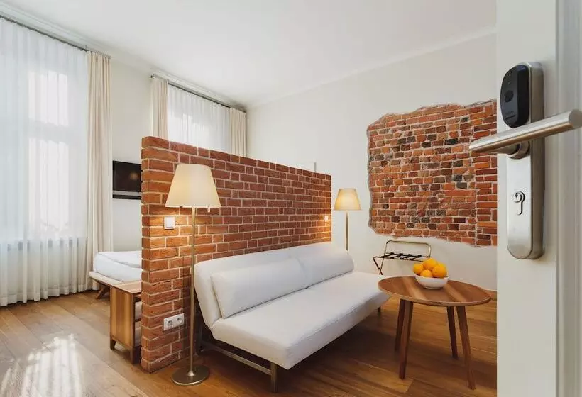 استودیوی لوکس, Apartamenty Bracka 6