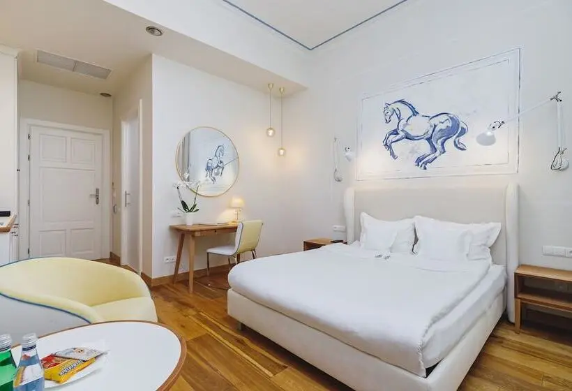 استودیوی سوپریور, Apartamenty Bracka 6