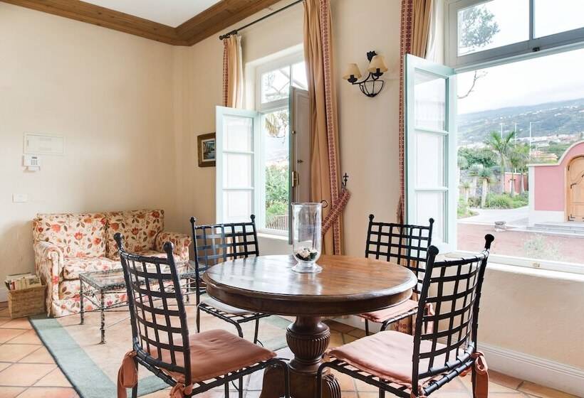 Апартаменты 2 Спальни, Casa Rural El Patio De Tita