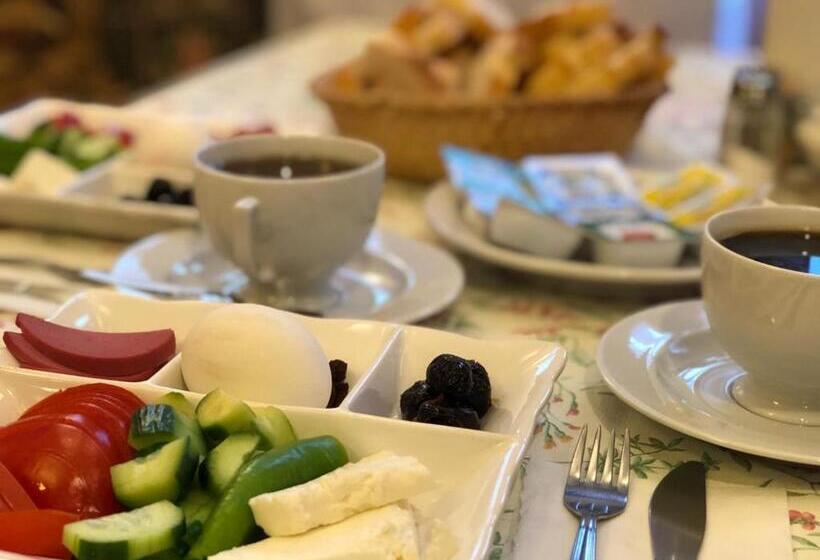 スタンダードルーム, Antique