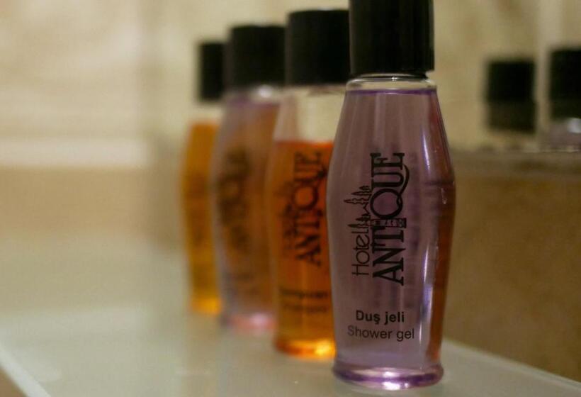 スタンダードルーム, Antique