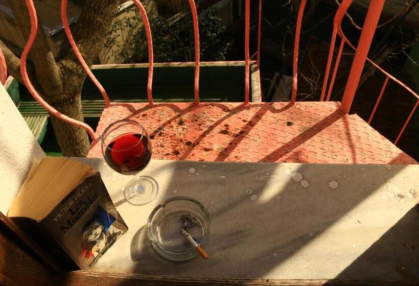 スタンダードルーム, Antique