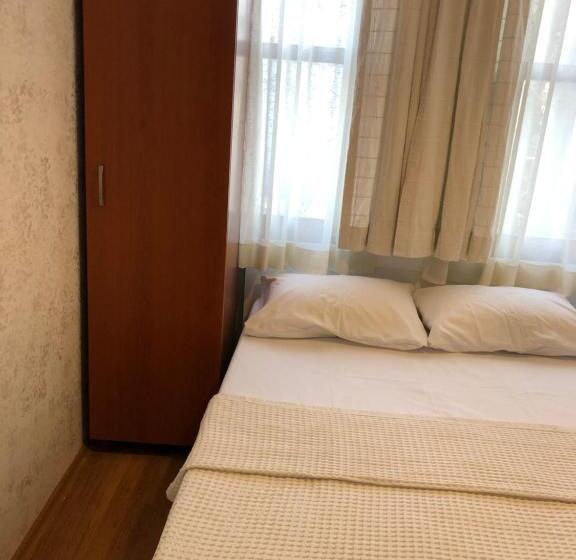 スタンダードルーム, Antique