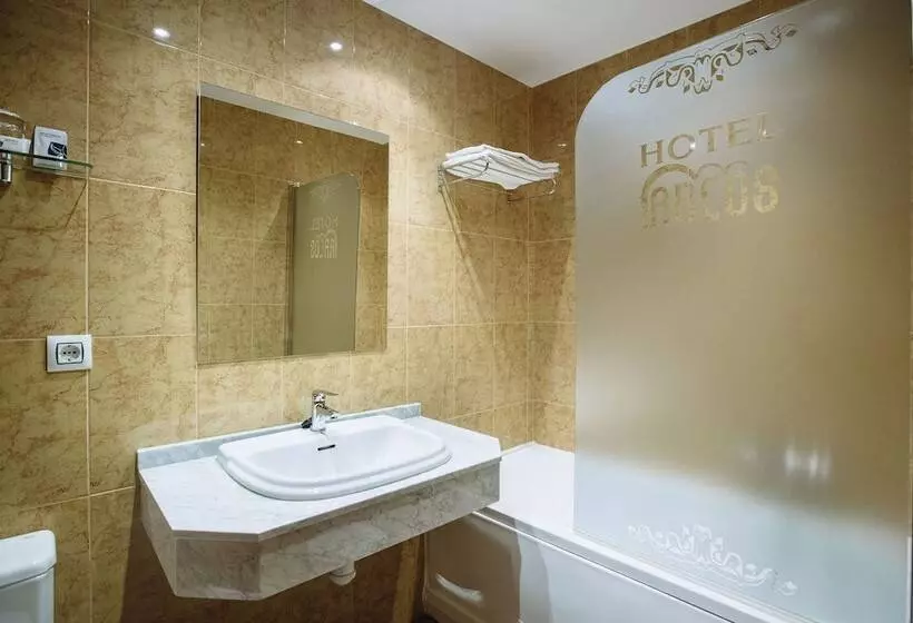 اتاق استاندارد چهار تخته, Arcos Catedral