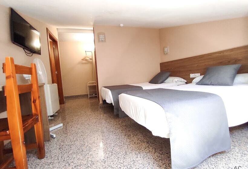 이코노이 4인룸, Arcos Catedral