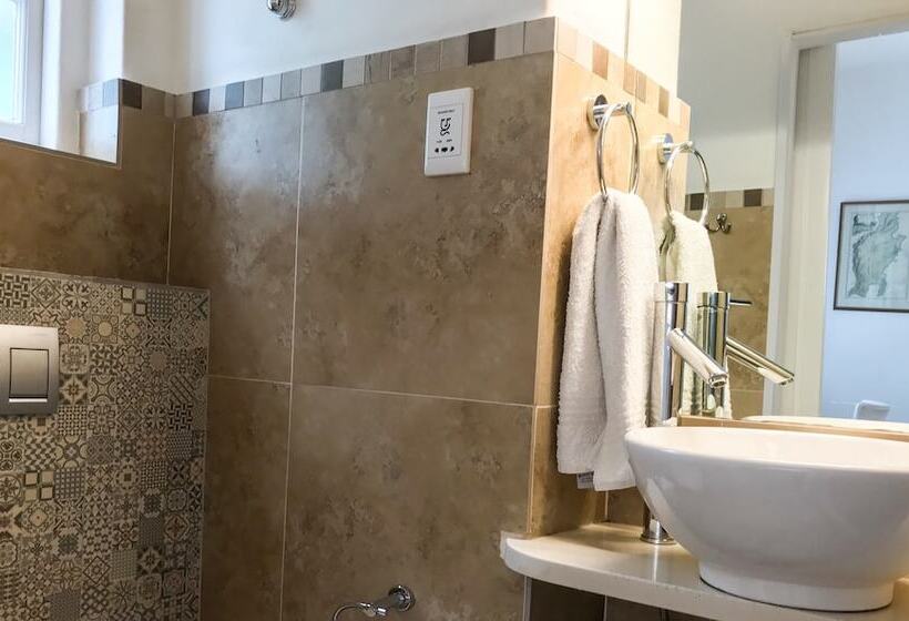 اتاق استاندارد, Avatara