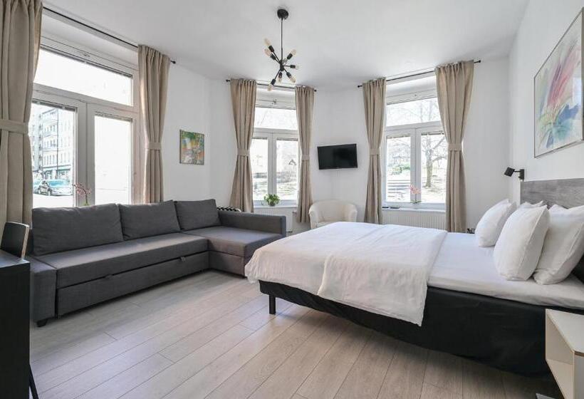 جناح جونيور, Bema