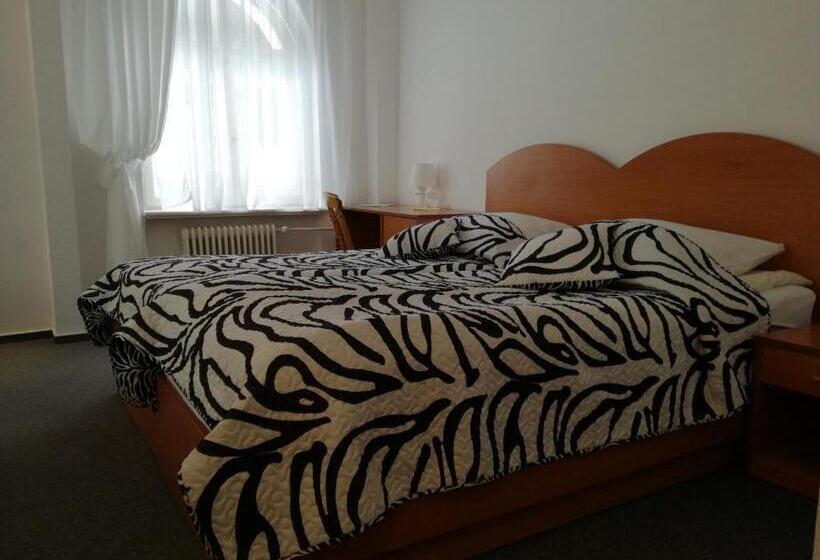 Трехместный Номер Комфорт, Corum