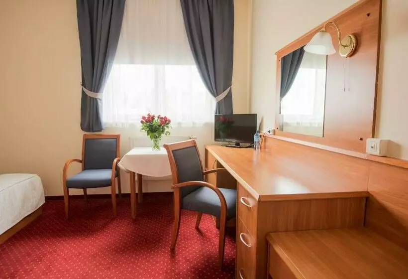 Chambre Standard Individuelle, Daria
