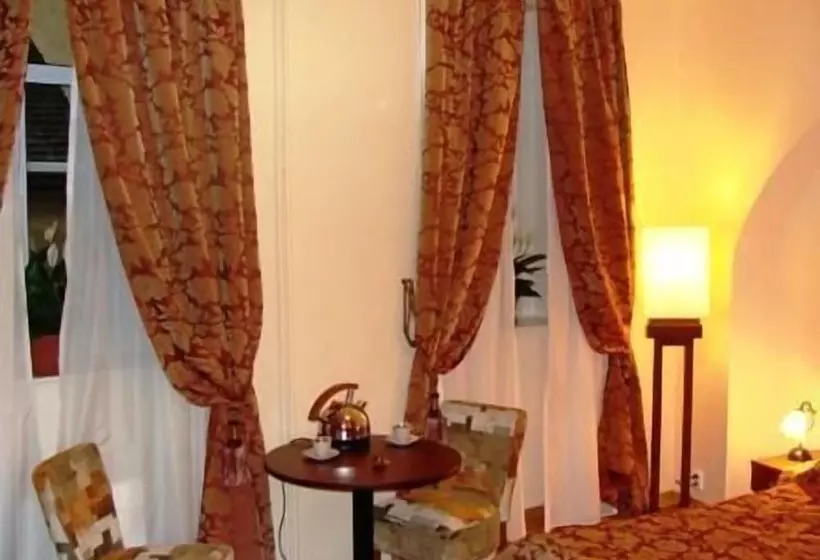 اتاق راحتی, Enjoy Inn