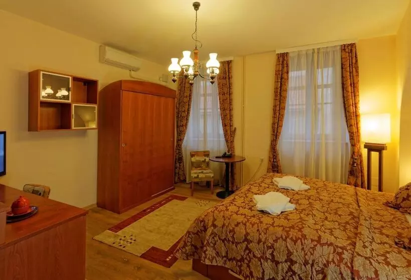 اتاق راحتی, Enjoy Inn