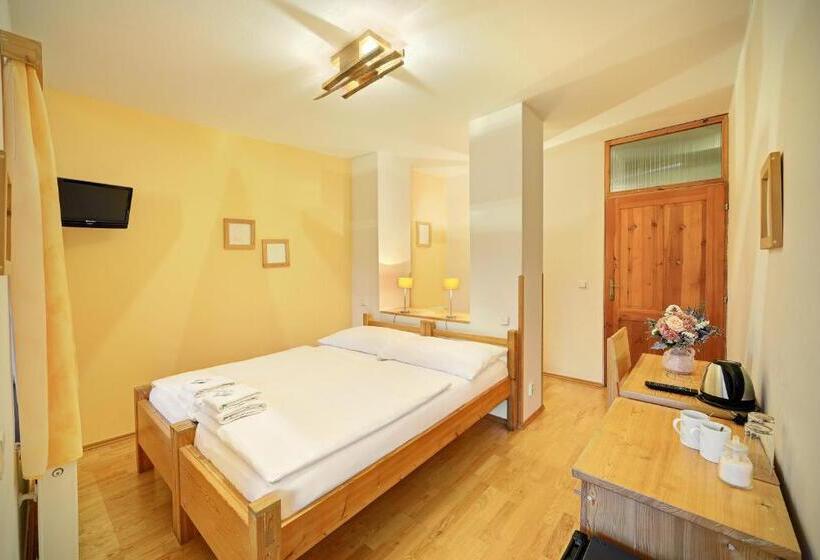 Quarto Deluxe, Garni Myší Díra