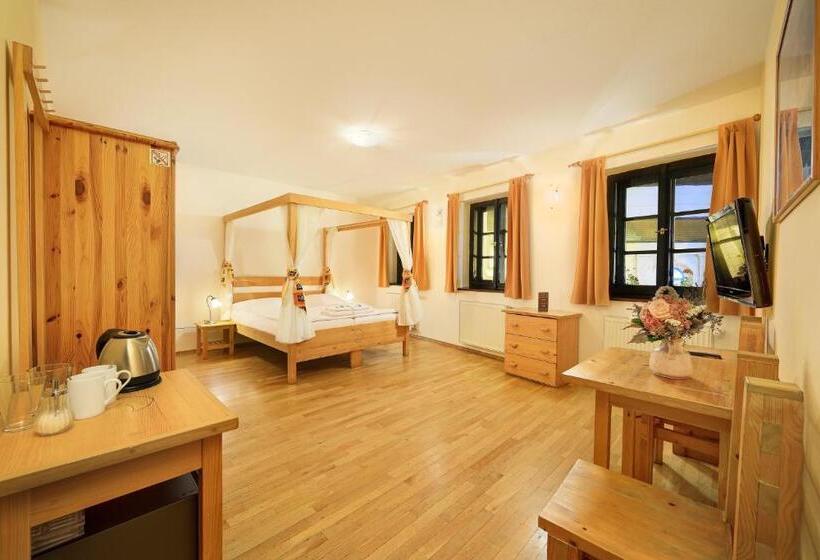 Quarto Deluxe, Garni Myší Díra