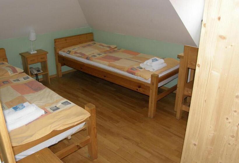 ベーシックルーム, Garni Myší Díra