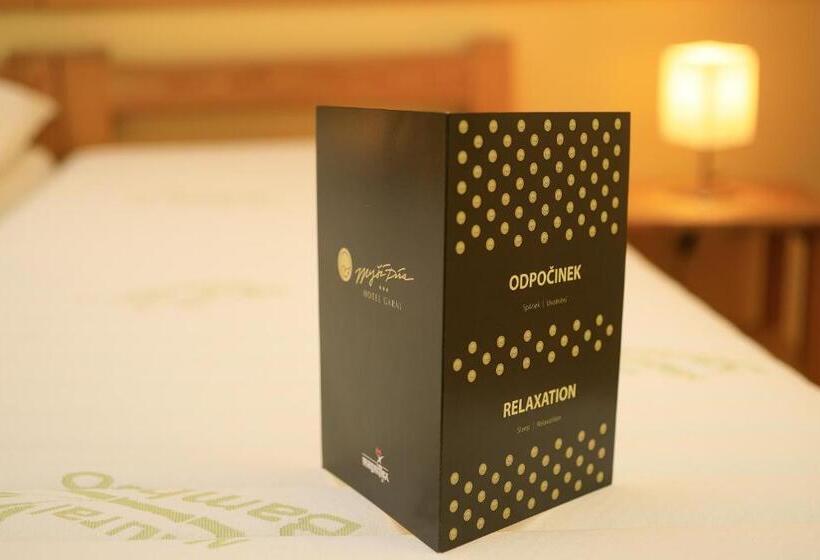 Quarto Estandar para Deficientes Físicos, Garni Myší Díra