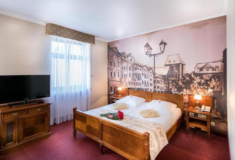 اتاق لوکس, Gotyk