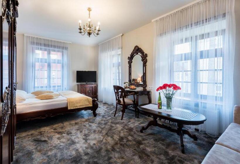 اتاق لوکس, Gotyk