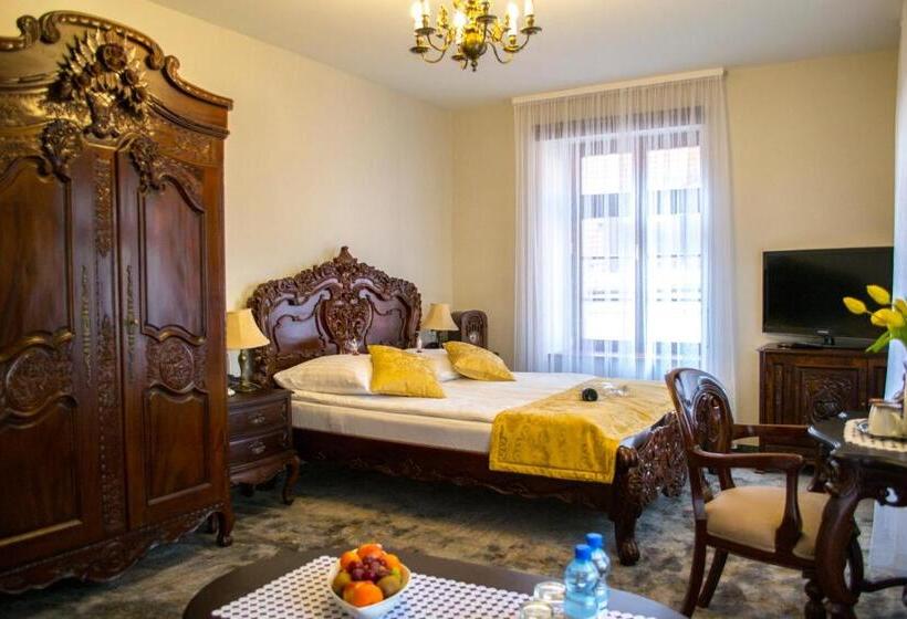 اتاق لوکس, Gotyk