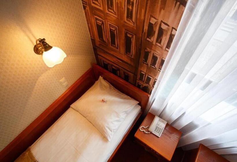 اتاق استاندارد, Gotyk