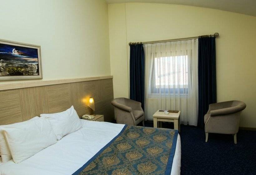 اتاق استاندارد یک نفره, Atakule King