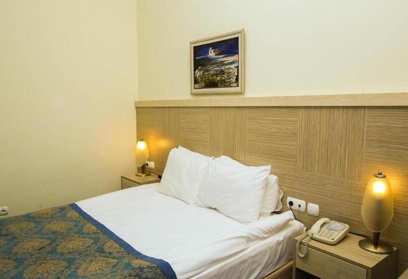 اتاق استاندارد, Atakule King