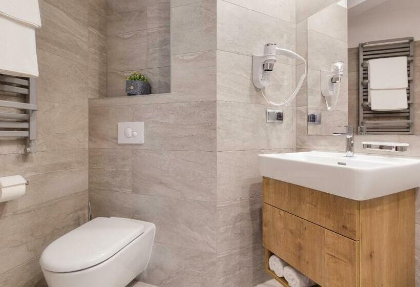 Номер Стандарт, Zamek Księża Góra