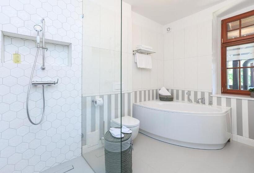 Апартаменты 1 Спальня, Zamek Księża Góra