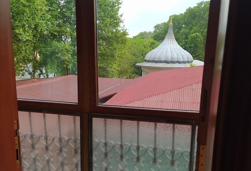 اتاق خانوادگی, Le Safran Suite