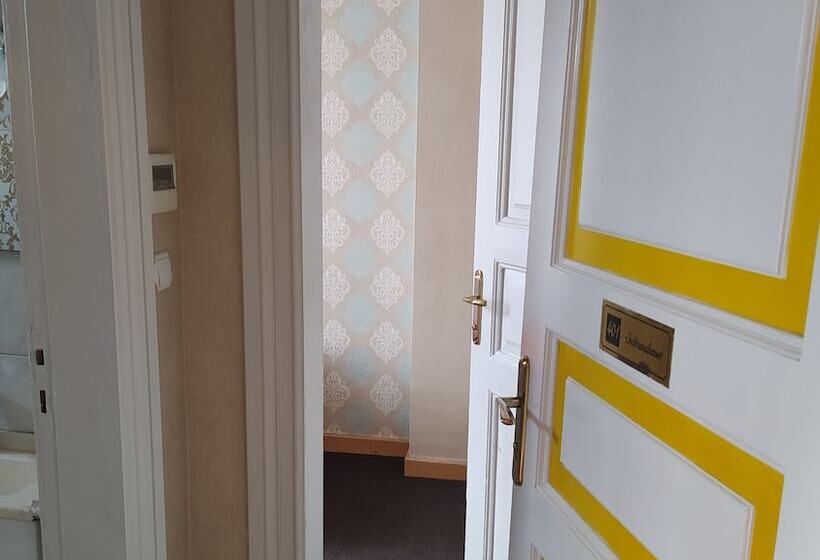 اتاق استاندارد سه نفره, Le Safran Suite