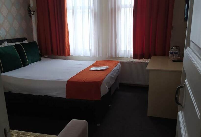 اتاق استاندارد سه نفره, Le Safran Suite