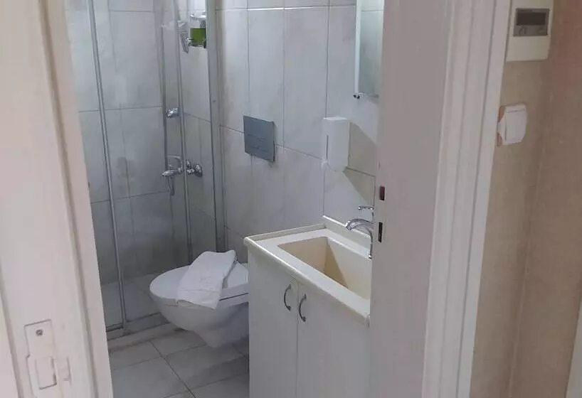 اتاق استاندارد سه نفره, Le Safran Suite
