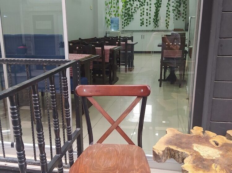 اتاق استاندارد با چشمانداز پارک, Le Safran Suite