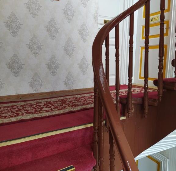 اتاق استاندارد سه نفره, Le Safran Suite