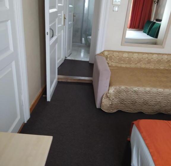 اتاق استاندارد سه نفره, Le Safran Suite