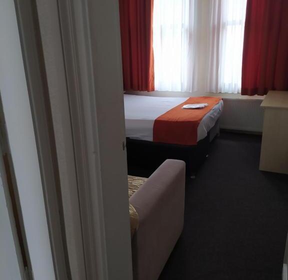 اتاق استاندارد سه نفره, Le Safran Suite