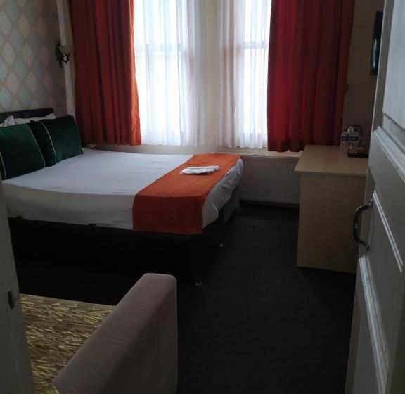 اتاق استاندارد سه نفره, Le Safran Suite