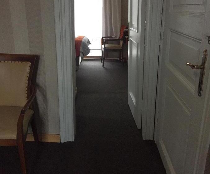 اتاق خانوادگی, Le Safran Suite