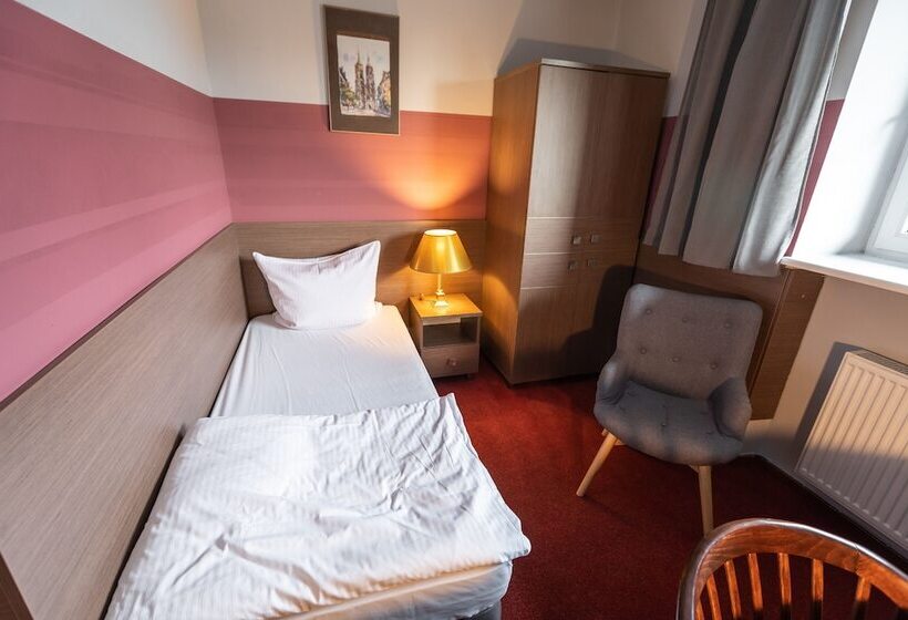 Номер Стандарт, Podkowa