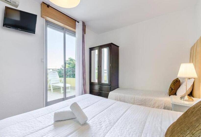 اتاق استاندارد سه نفره, Santa Clara Porto