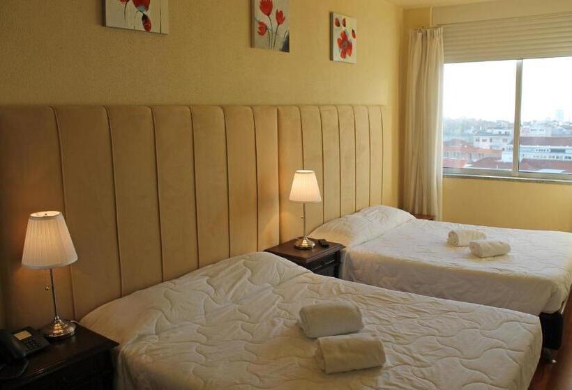 اتاق استاندارد چهار تخته, Santa Clara Porto