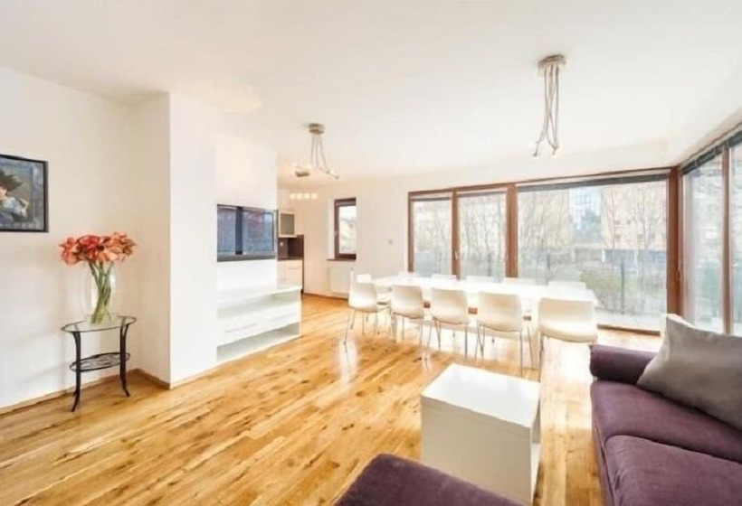 1 베드룸 패밀리 아파트, Sharingham