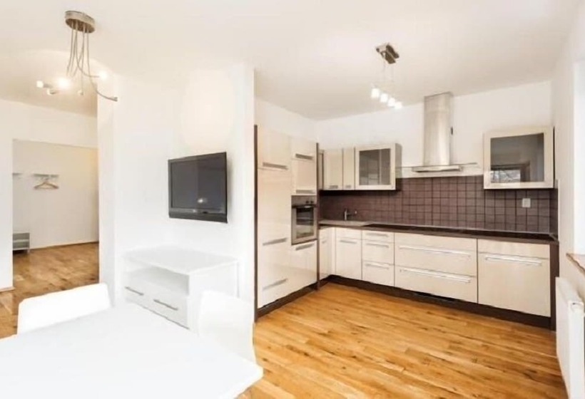 1 베드룸 패밀리 아파트, Sharingham