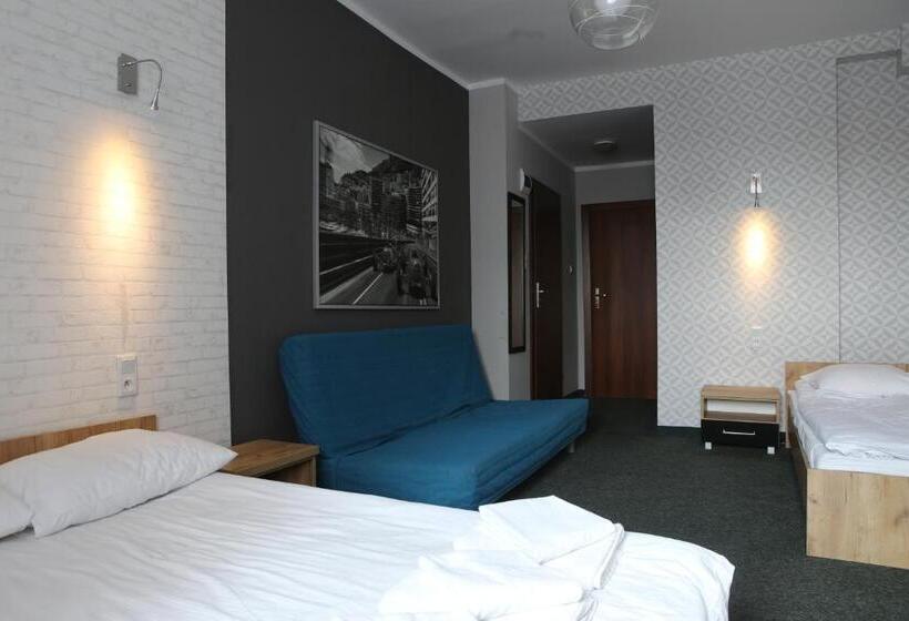 اتاق لوکس سه تخته, Sunny