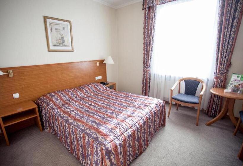 غرفة قياسية فردية, Szydłowski