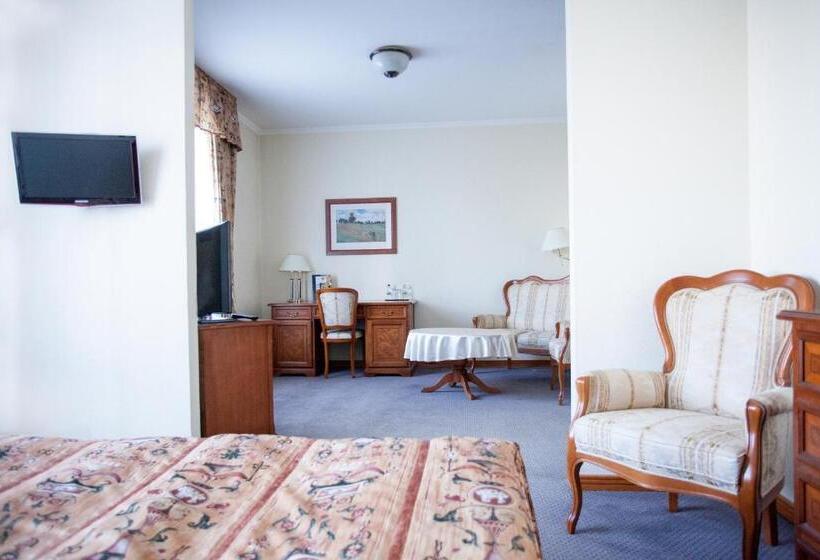 جناح, Szydłowski