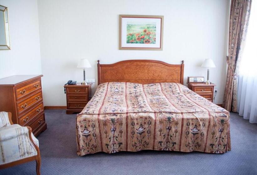 جناح, Szydłowski