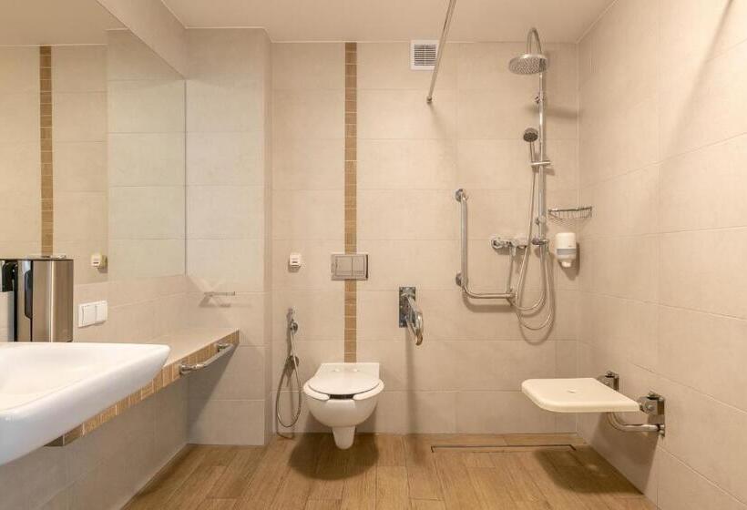 سوییت جونیور با بالکن, Wilga